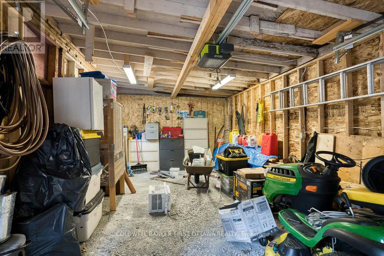 28322122/775-darling-concession-7/lanark-highlands-darling-twp/lanark-highlands/ontario/K0A1P0_35