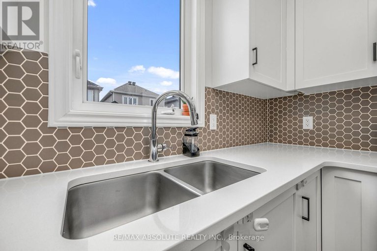 29131273/730-perseus-avenue/half-moon-bay/ottawa/ontario/K2J6V8_15