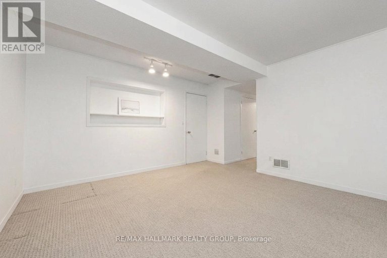 29665660/20-mulvagh-avenue/borden-farmstewart-farmcarleton-heightsparkwood-hills/ottawa/ontario/K2E6M6_31