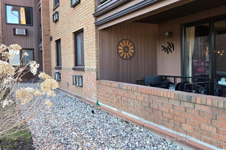 29632846/110-316-savard-avenue/vanier/ottawa/ontario/K1L7S2_24