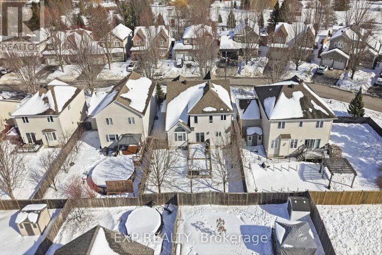 29405712/32-olde-towne-avenue/village-of-russell/russell/ontario/K4R0A5_29