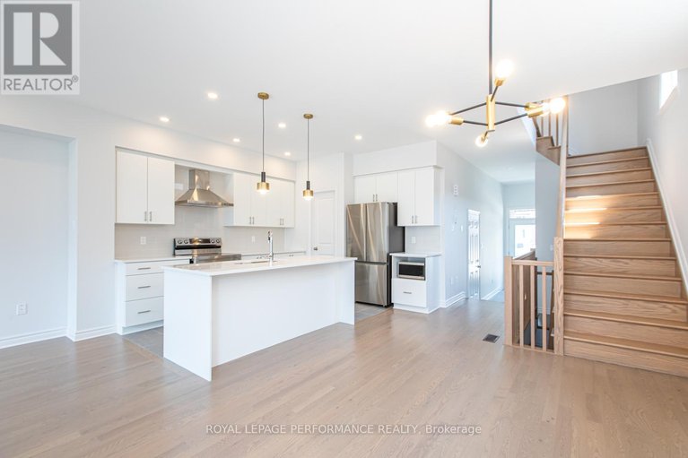 29649024/635-cordelette-circle/mer-bleuebradley-estatesanderson-park/ottawa/ontario/K1W0P2_15