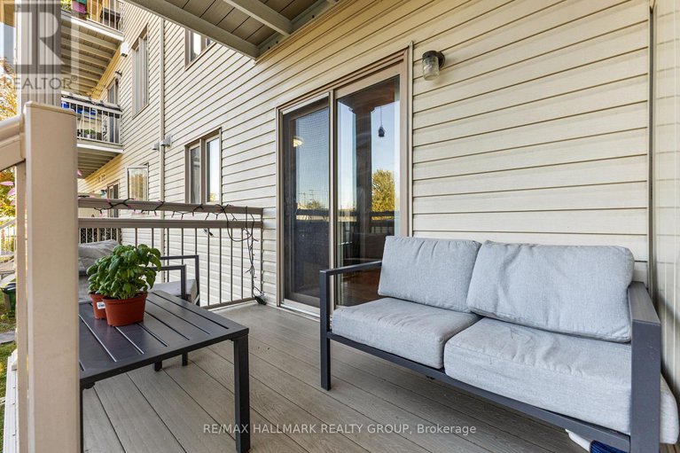 29431775/358-galston-private/mer-bleuebradley-estatesanderson-park/ottawa/ontario/K1W0G3_33