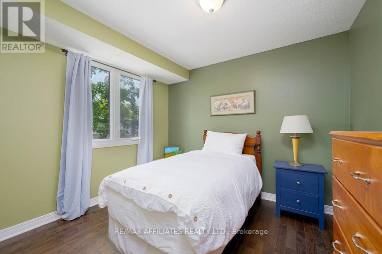 28488846/34-105-weeping-willow-lane/beaverbrook/ottawa/ontario/K2K1E6_22