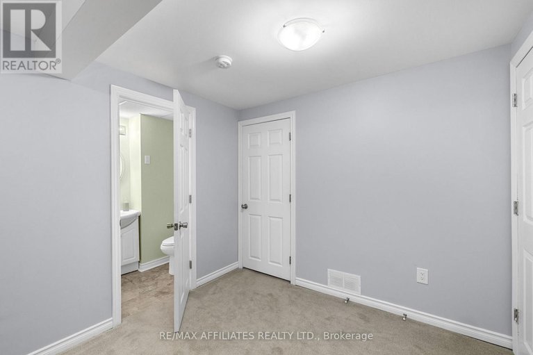 29175531/910-borland-drive/chatelaine-village/ottawa/ontario/K1E1X6_39