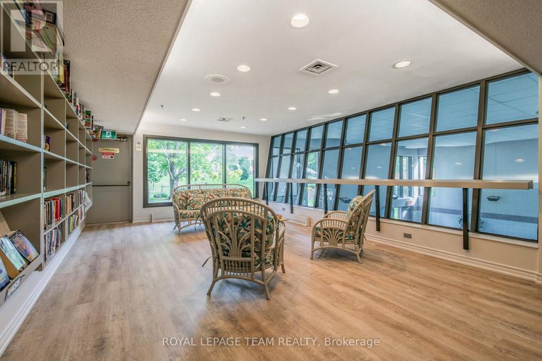 29364412/1101-1081-ambleside-drive/woodroffe/ottawa/ontario/K2B8C8_30