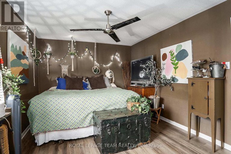 29038765/4-black-walnut-road/north-grenville-twp-kemptville-east/north-grenville/ontario/K0G1J0_17