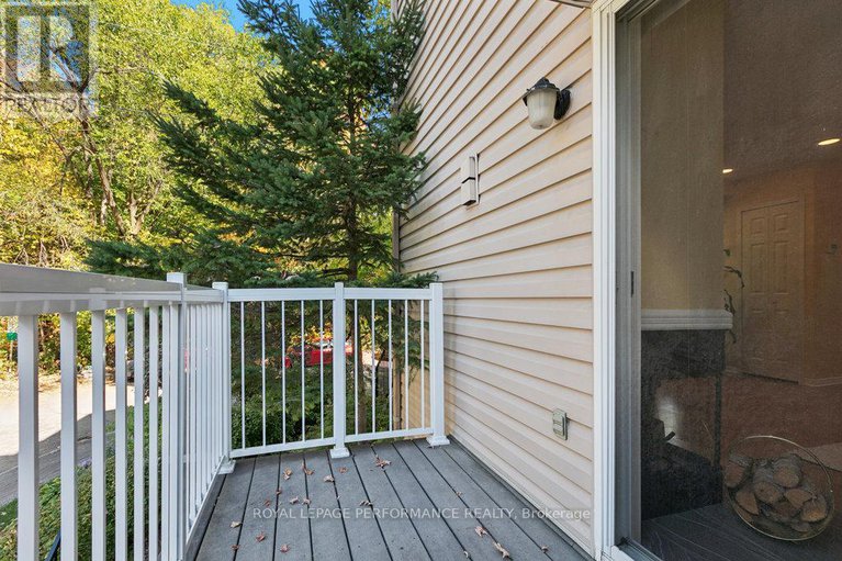 29032584/560-thomson-street/viscount-alexander-park/ottawa/ontario/K1K2J8_12