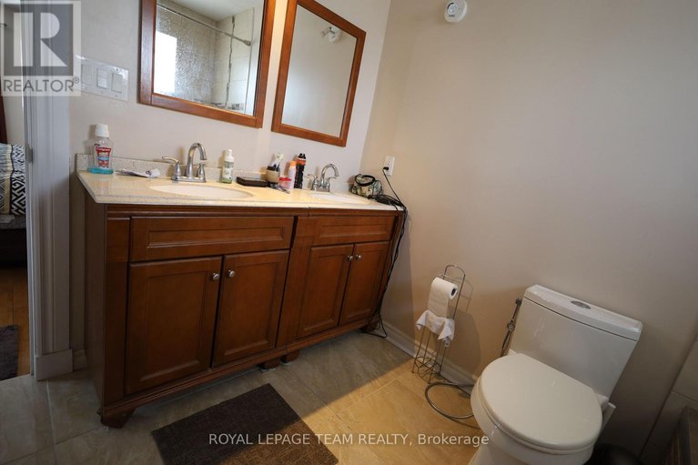 29451027/2194-niagara-drive/applewood-acres/ottawa/ontario/K1H6L2_18