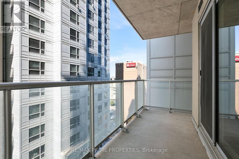 28873792/1306-195-besserer-street/sandy-hill/ottawa/ontario/K1N0B6_31