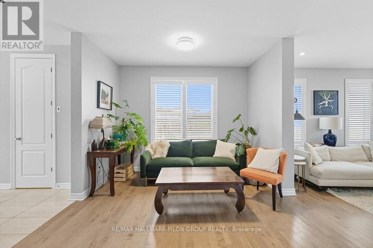 28956956/200-enclave-walk/mer-bleuebradley-estatesanderson-park/ottawa/ontario/K1W0J4_13