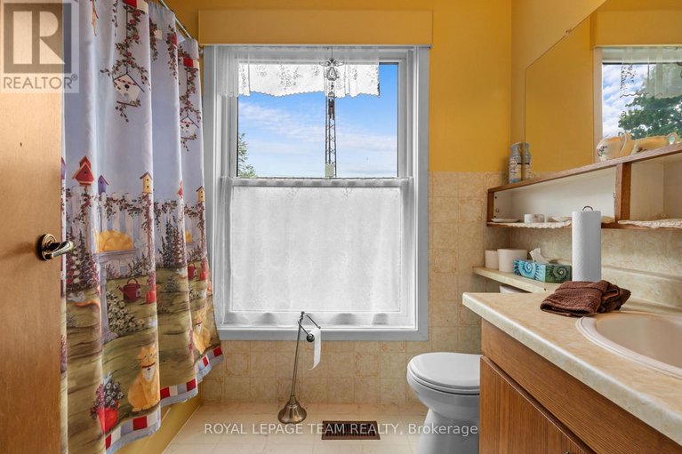 29416731/5687-cherry-street/south-dundas-williamsburgh-twp/south-dundas/ontario/K0C1X0_29