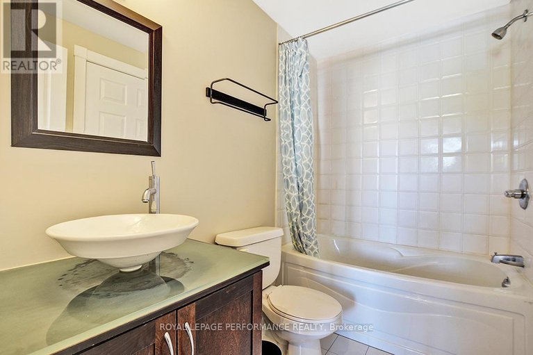 27937706/124-guigues-avenue/lower-townbyward-market/ottawa/ontario/K1N5H7_32