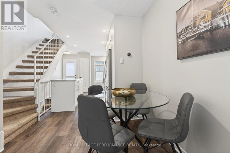 29325303/90d-templeton-street-e/sandy-hill/ottawa/ontario/K1N6X3_19