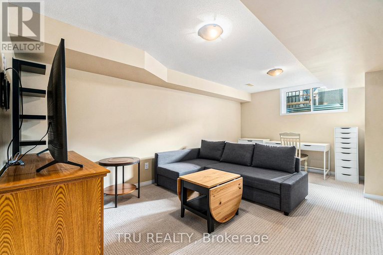 28989058/214-arrita-street-e/emerald-meadowstrailwest/ottawa/ontario/K2S0J7_24