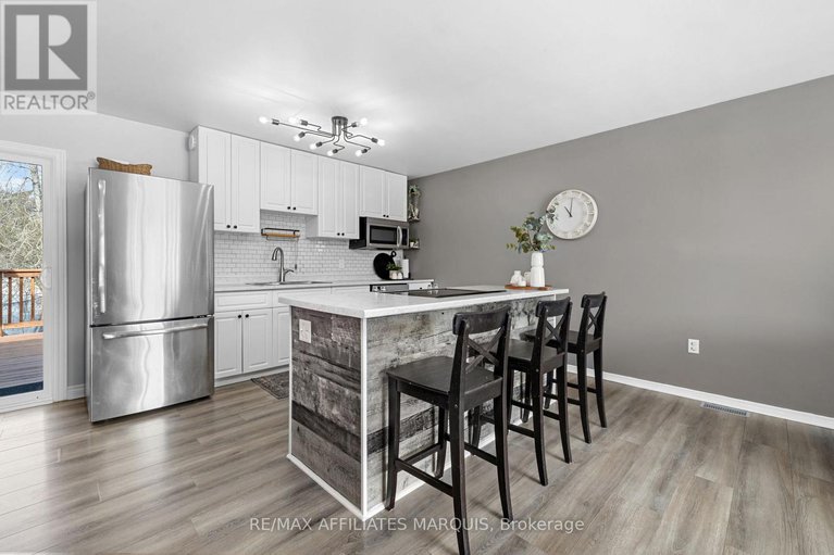 29438103/156-duncan-street/drummondnorth-elmsley-north-elmsley-twp/drummondnorth-elmsley/ontario/K7A4S4_9