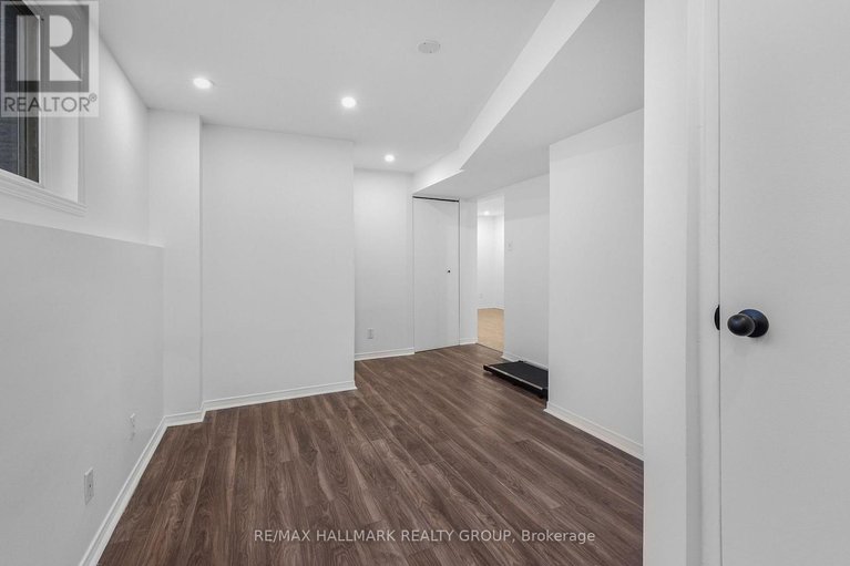 29592597/436-yves-street/town-of-rockland/clarence-rockland/ontario/K4K1E9_31