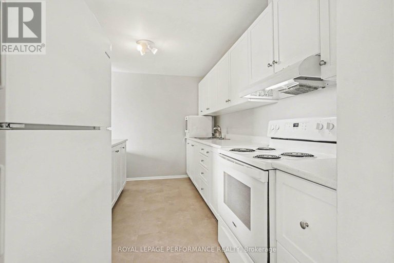 29437070/8-51-sumac-street/beacon-hill-south/ottawa/ontario/K1J7T7_13