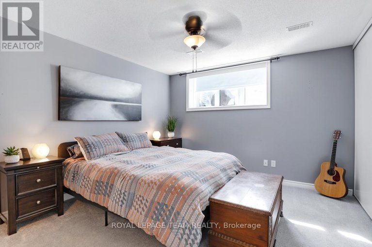 28754800/a-560-chapman-mills-drive/strandherd/ottawa/ontario/K2J3V2_29
