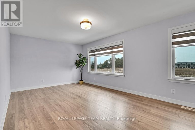 29469522/912-duxbury-lane/riverside-southgloucester-glen/ottawa/ontario/K4M0M2_23