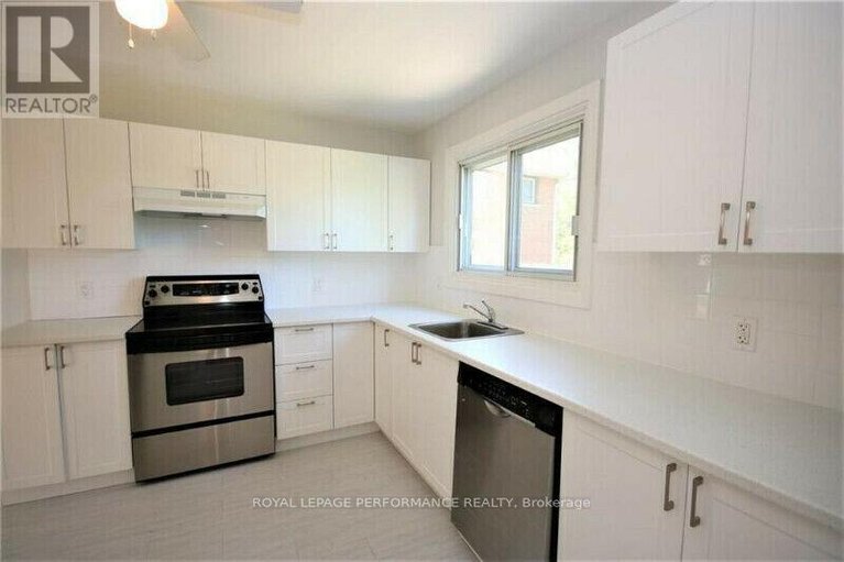 29620056/1779-kerr-avenue/mckellar-heights/ottawa/ontario/K2A1H9_6