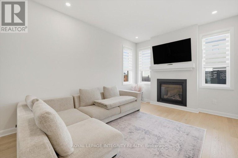 29028072/717-sebastian-street/avalon-east/ottawa/ontario/K4A5L1_7