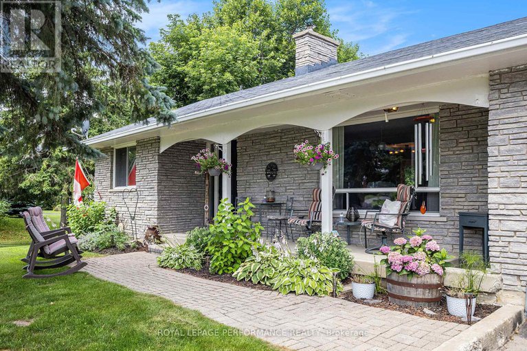 28638253/15-fair-street/maxville/north-glengarry/ontario/K0C1T0_3