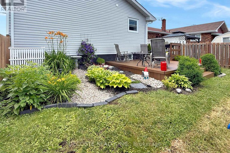 28568496/273-main-street-s/alexandria/north-glengarry/ontario/K0C1A0_21