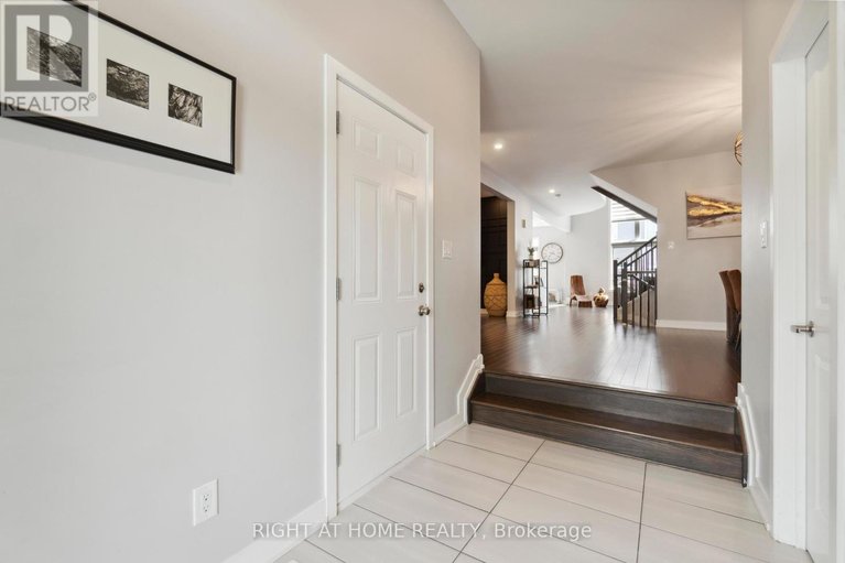 28494301/259-joshua-street/mer-bleuebradley-estatesanderson-park/ottawa/ontario/K0A2Y0_5