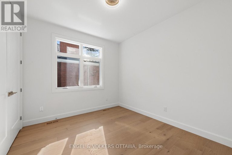 29003719/493-highcroft-avenue/westborohampton-park/ottawa/ontario/K1Z5J3_26