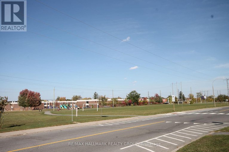 28961458/49-bellman-drive/arlington-woods/ottawa/ontario/K2H8S4_29