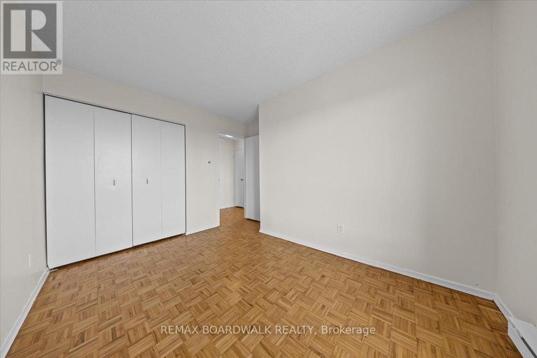 29401597/1507-158b-mcarthur-avenue/vanier/ottawa/ontario/K1L8C9_18