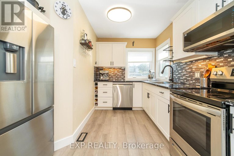 29635426/336-poulin-avenue/britannia/ottawa/ontario/K2B5T8_15