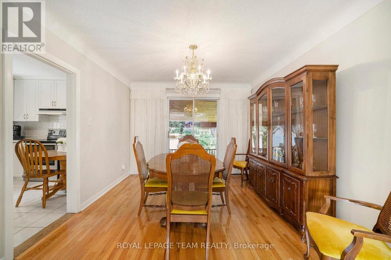 28567254/367-ravenhill-avenue/mckellarhighland/ottawa/ontario/K2A0J5_12