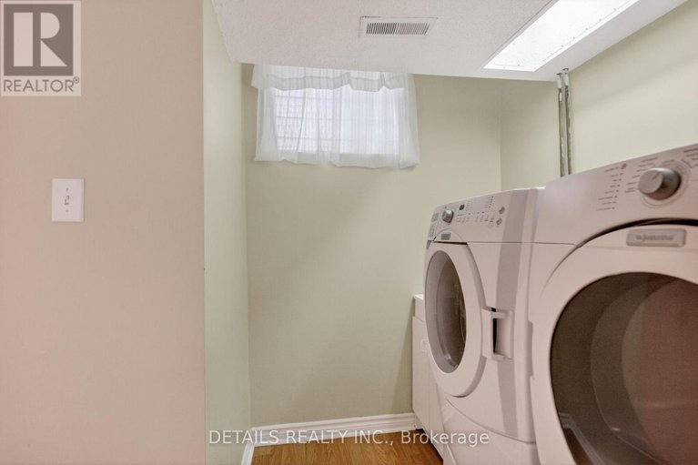 29471494/37-gillespie-crescent-n/hunt-club-woods/ottawa/ontario/K1V0C1_31