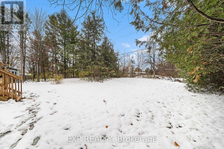 29103619/35-lazy-nol-court/fringewood/ottawa/ontario/K2S1T5_28