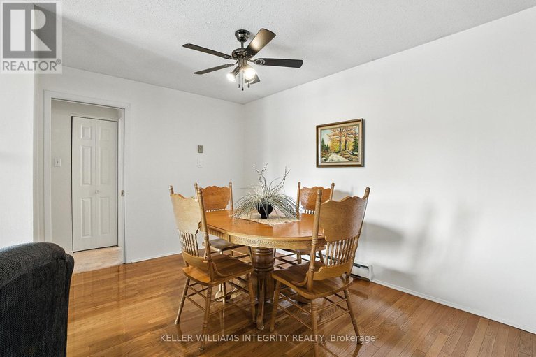 28528358/203-1750-marsala-crescent/fallingbrookpineridge/ottawa/ontario/K4A2G5_10