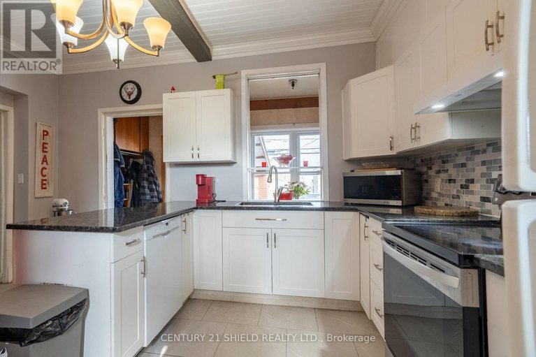 29460583/274-bishop-street-n/alexandria/north-glengarry/ontario/K0C1A0_3