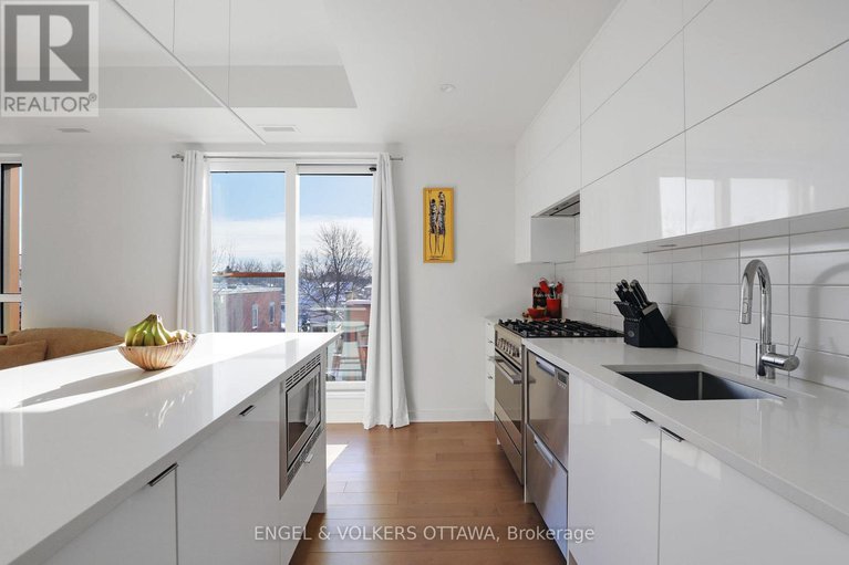 29369215/308-135-barrette-street/vanier/ottawa/ontario/K1L7Z9_17