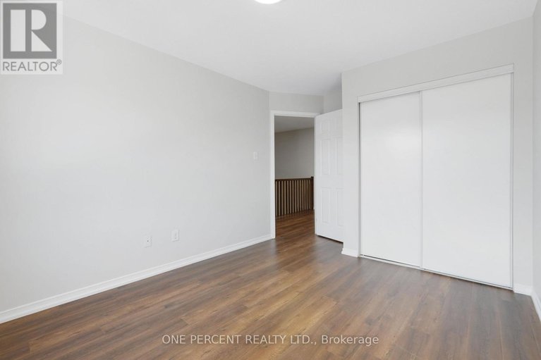 29436561/209-rolling-meadow-crescent/mer-bleuebradley-estatesanderson-park/ottawa/ontario/K1W0B1_27