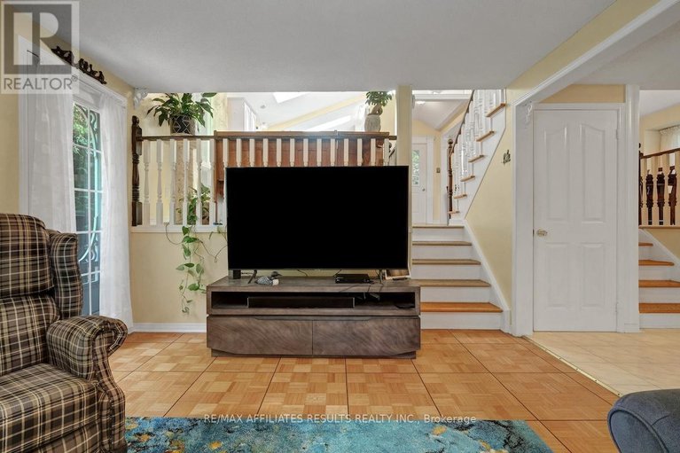 28855277/2-wedgewood-crescent/blackburn-hamlet/ottawa/ontario/K1B4B4_9