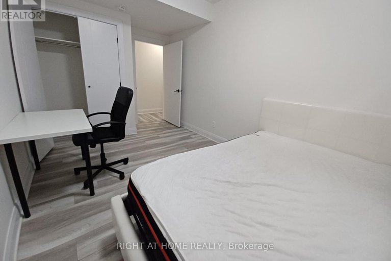 28363537/1558-62-baseline-road/meadowlandsst-claire-gardens/ottawa/ontario/K2C0B3_28