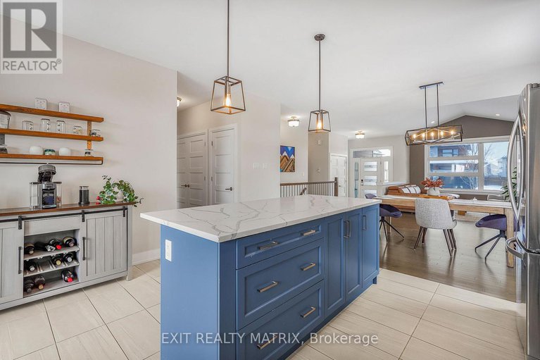 29368222/128-lyon-street/embrun/russell/ontario/K0A1W0_14