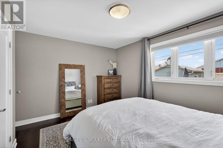 29665272/754-cork-street/elmvale-acres/ottawa/ontario/K1G1X9_25