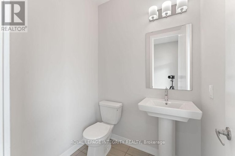 28798690/255-falsetto-street/mer-bleuebradley-estatesanderson-park/ottawa/ontario/K1W1E9_11