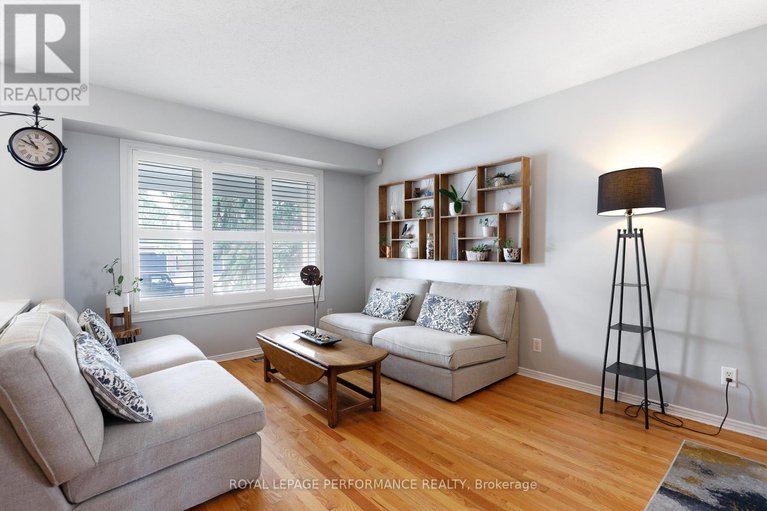 28809857/824-covehead-crescent/riverside-southgloucester-glen/ottawa/ontario/K1V1M3_7