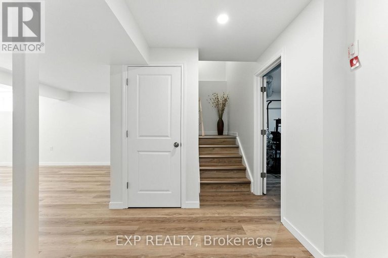 28900931/641-rouncey-road/emerald-meadowstrailwest/ottawa/ontario/K2V0P4_40