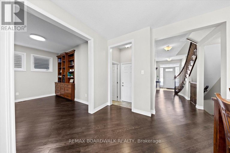 29434197/130-pinelock-street/emerald-meadowstrailwest/ottawa/ontario/K2M0L5_6