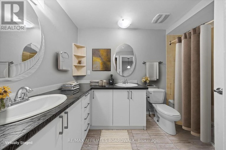 29211965/6482-bilberry-drive-w/convent-glen-north/ottawa/ontario/K1C4N8_31