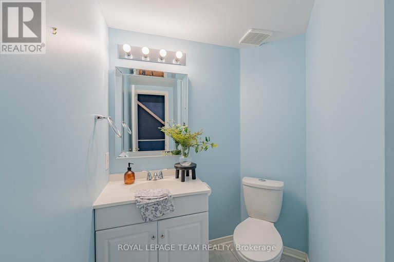 29615584/1615-locksley-lane/beaconwood/ottawa/ontario/K1J1B6_9